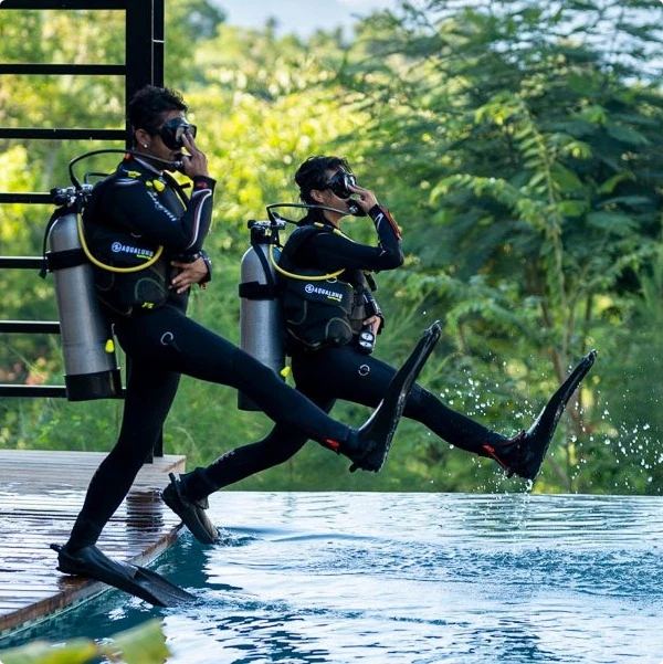 Learn diving in Deep Roots Dive Center